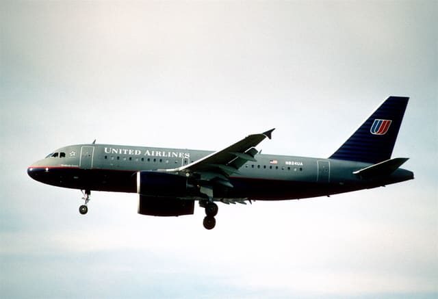 N824UA - Airbus