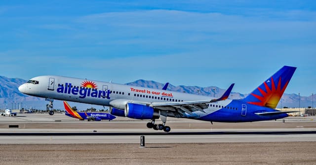 N906NV - Twin-engine aircraft