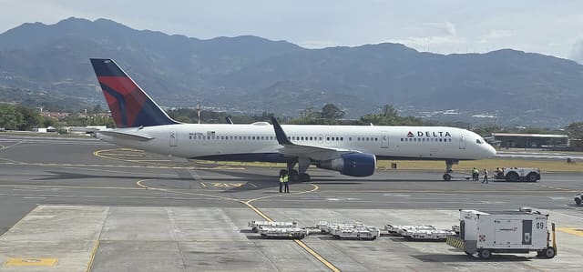 N687DL - Boeing