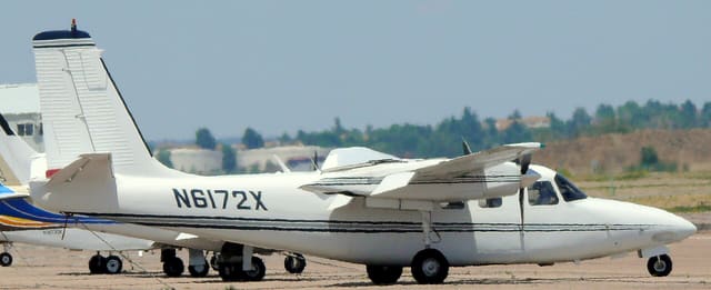 N6172X - Twin-engine aircraft