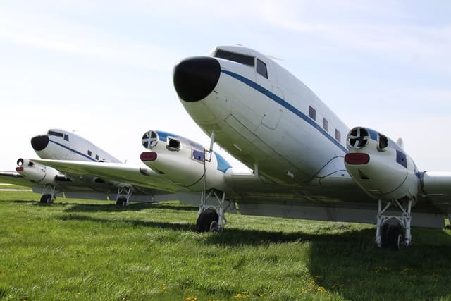 N81907 - Douglas