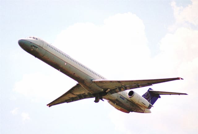 N14831 - Twin-engine aircraft
