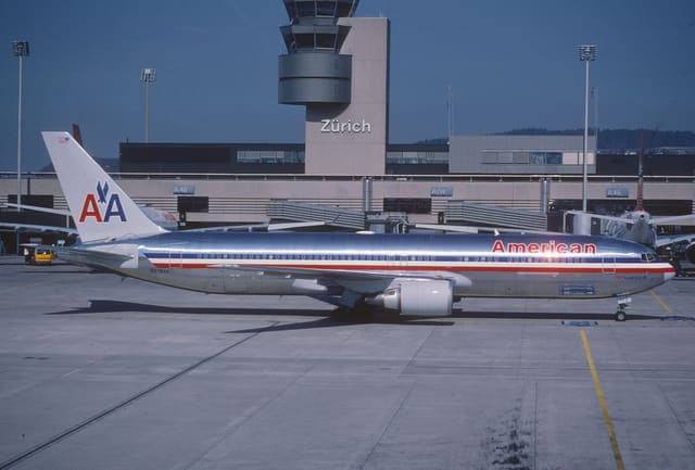 N378AN - Twin-engine aircraft