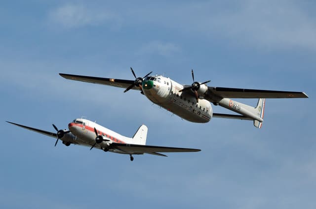 N49AG - Twin-engine aircraft