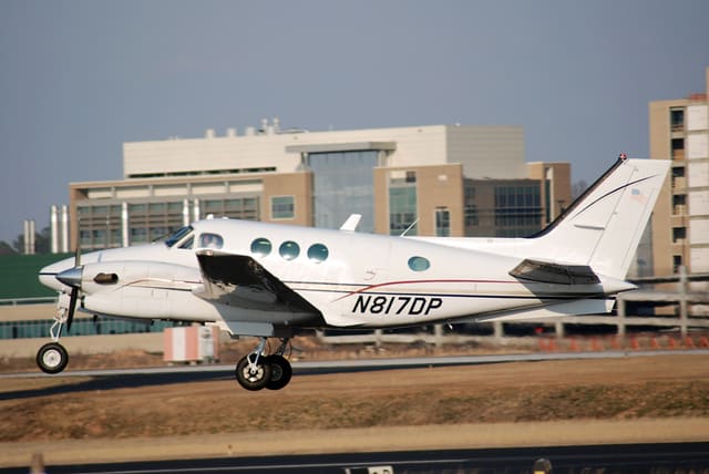 N817DP - Beechcraft