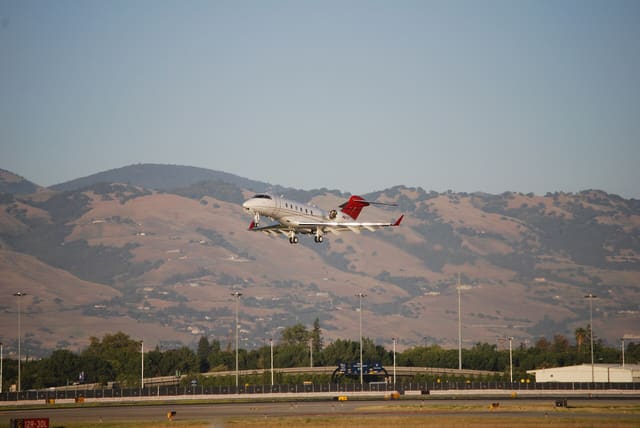 N61TF - Bombardier