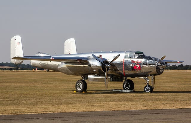 N6123C - Twin-engine aircraft