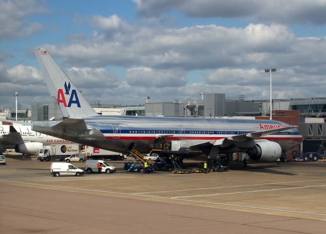 N771AN - Twin-engine aircraft