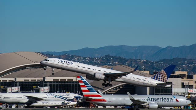 N57863 - Twin-engine aircraft