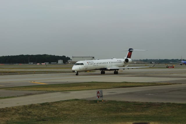 N935XJ - Bombardier