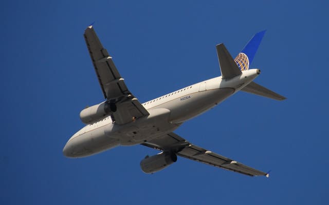 N821UA - Airbus