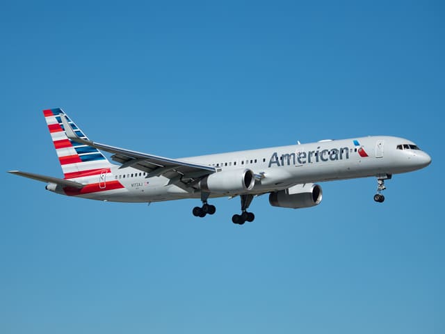 N172AJ - Boeing
