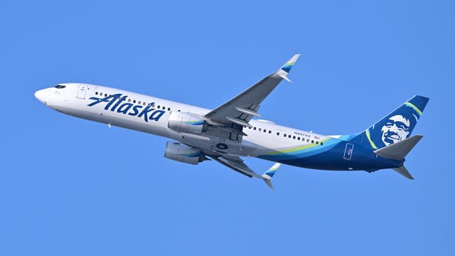 N407AS - Boeing