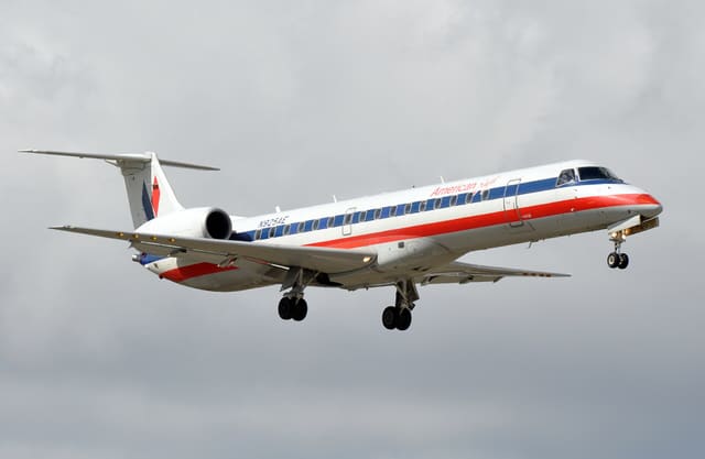N925AE - Embraer