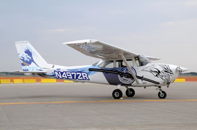 N4972R - Cessna