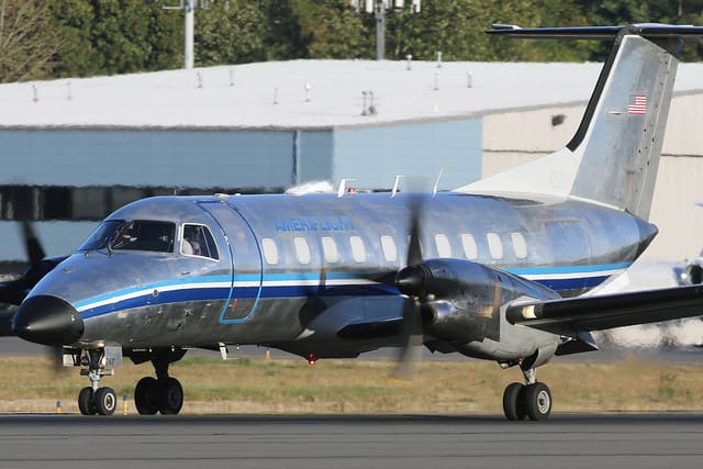N247CA - Twin-engine aircraft