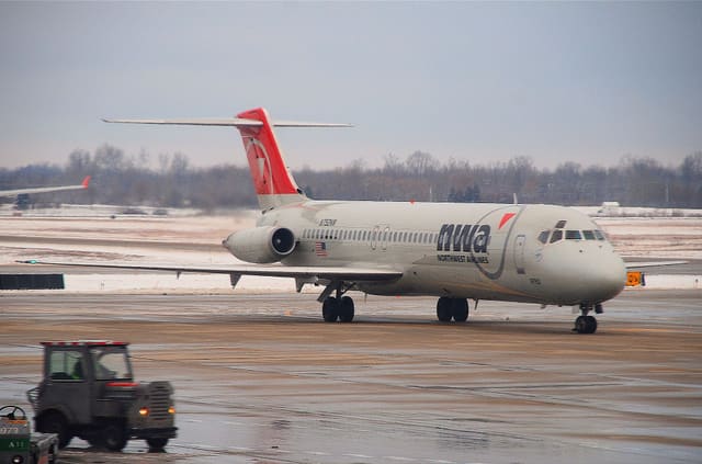 N752NW - Douglas