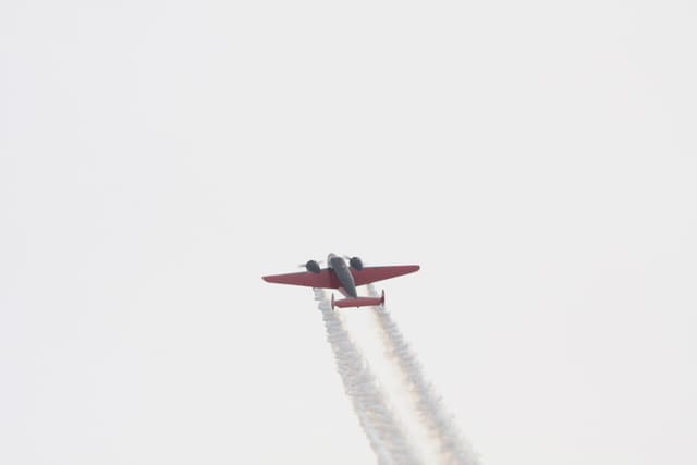 N9109R - Twin-engine aircraft