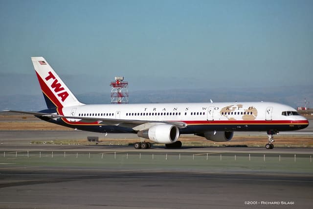 N704TW - Twin-engine aircraft