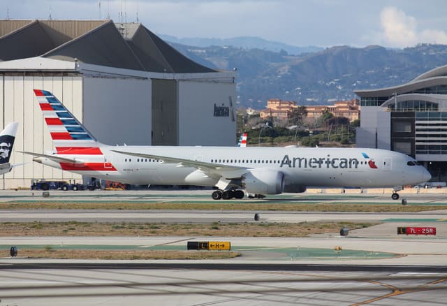N838AA - Boeing
