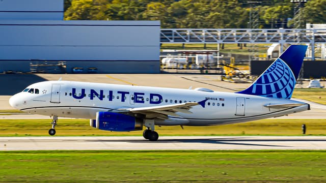 N841UA - Airbus