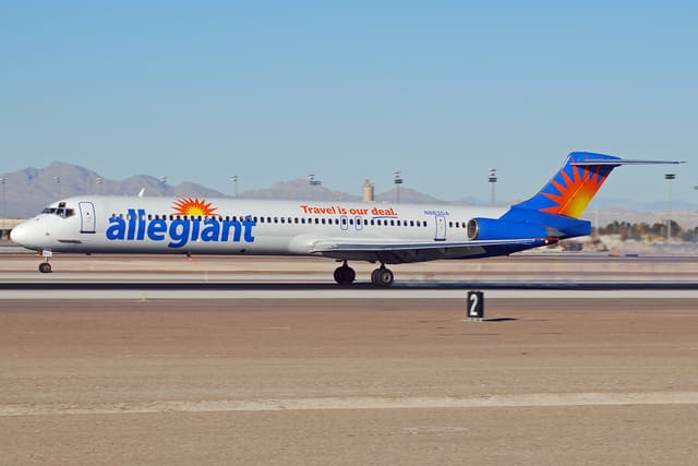 N863GA - Douglas
