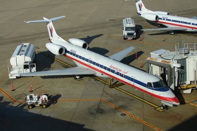 N923AE - Embraer