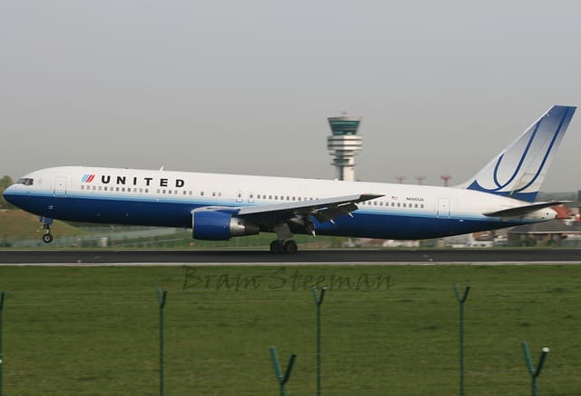 N660UA - Boeing