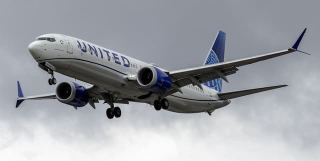 N27568 - Boeing