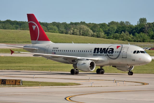 N322NB - Airbus