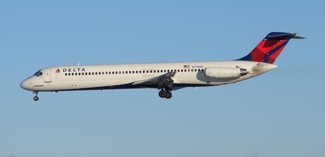N770NC - Douglas