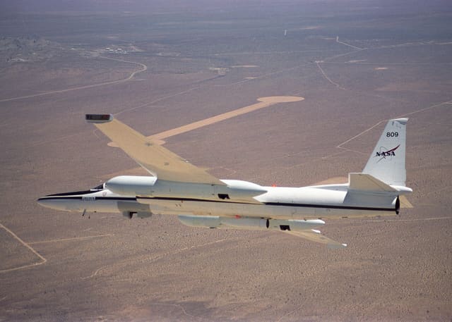 N809NA - Business jet