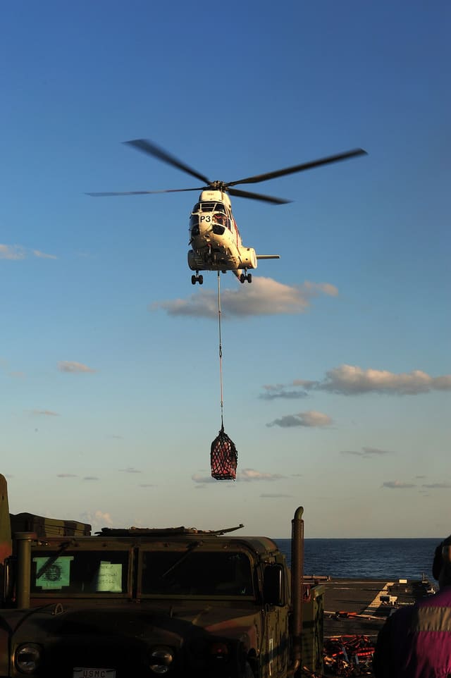 N10248 - Helicopter