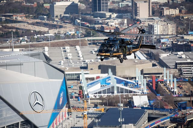 N72764 - Helicopter