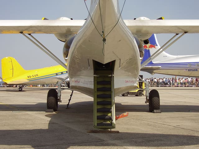  - Twin-engine aircraft