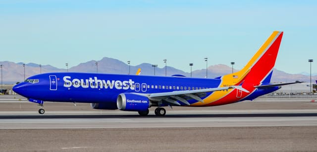 N8732S - Boeing