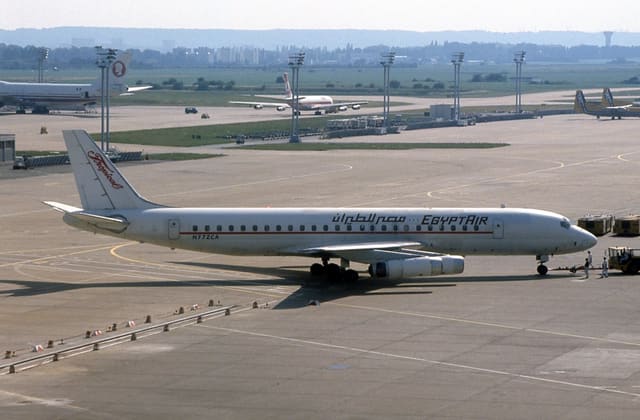 N772CA - Twin-engine aircraft