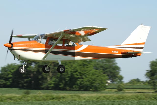 N3883S - Cessna
