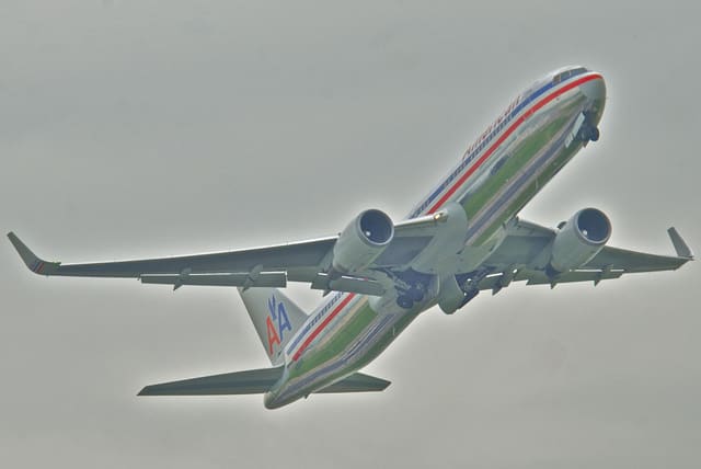 N390AA - Boeing