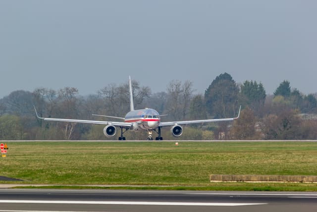 N189AN - Twin-engine aircraft