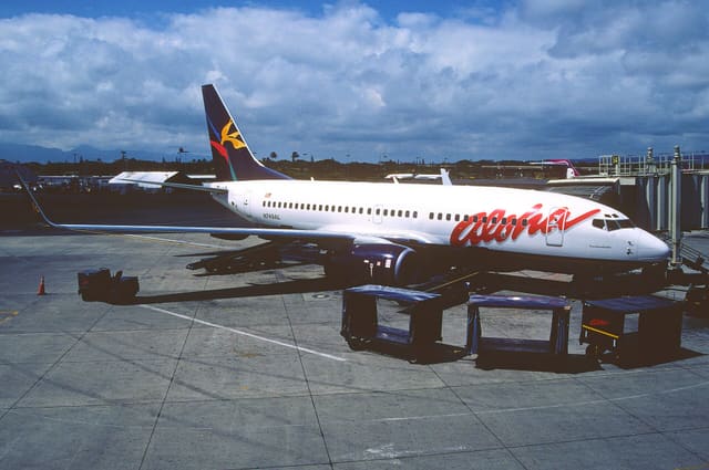 N749AL - Twin-engine aircraft