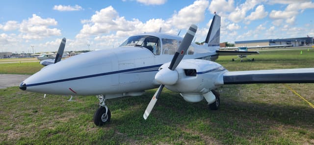 N14386 - Piper Apache PA-23-250