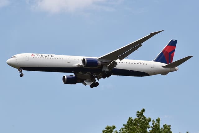 N832MH - Boeing