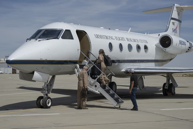 N808NA — Business jet