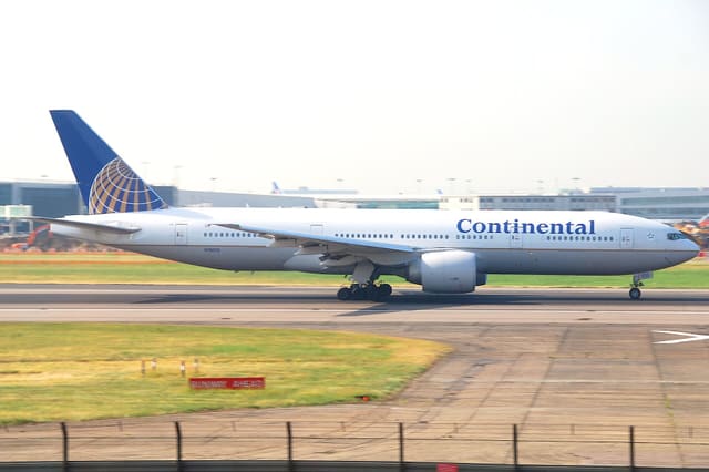 N78013 - Boeing