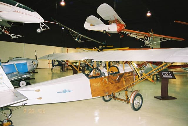 N3513 - Single-engine aircraft