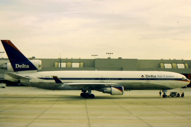 N815DE - Douglas