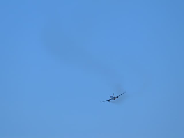 N29129 - Twin-engine aircraft