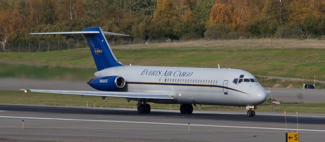N932CE - Twin-engine aircraft