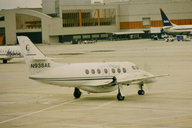 N938AE - Business jet